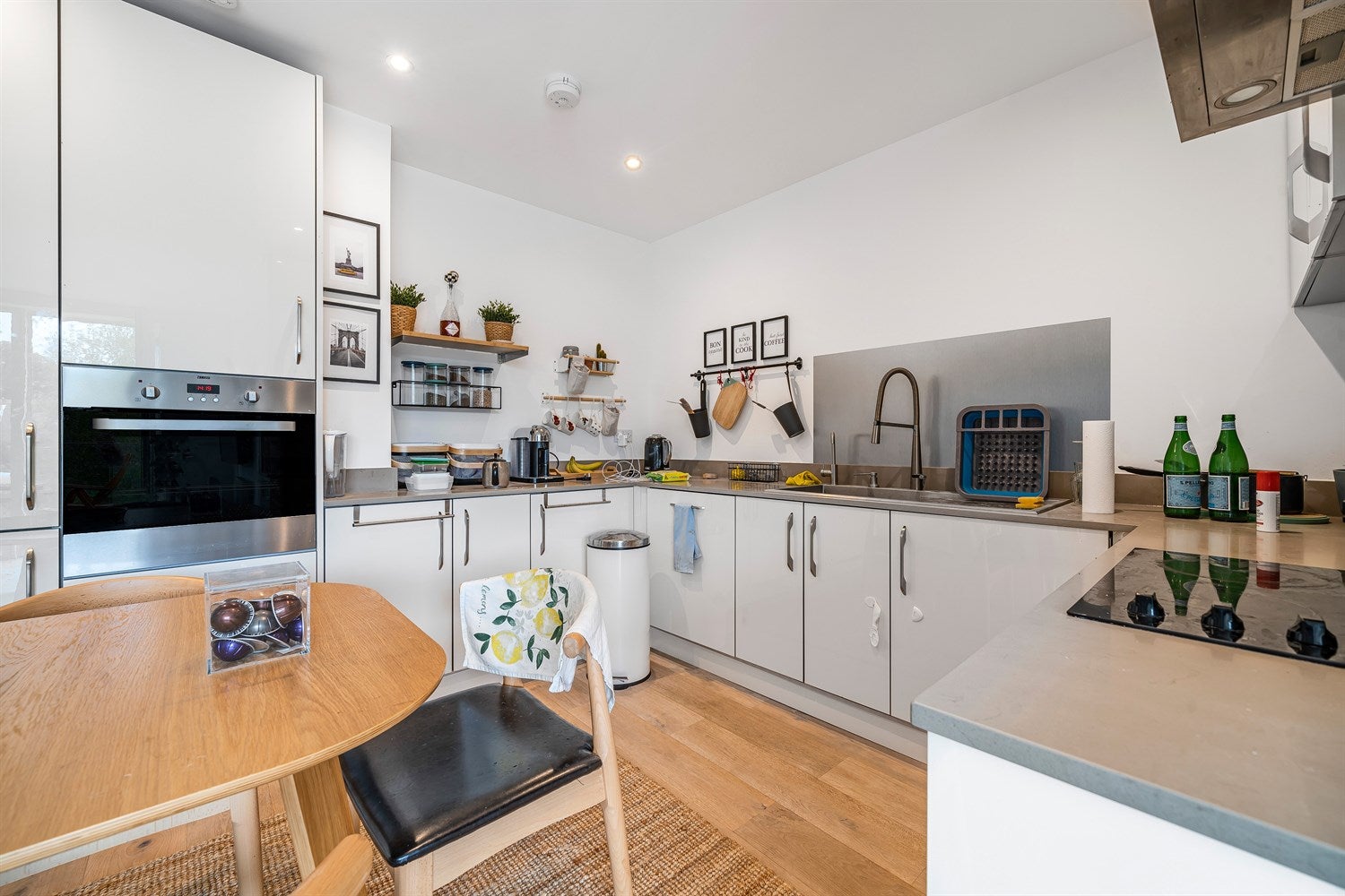 Flat Elgar Road in Reading