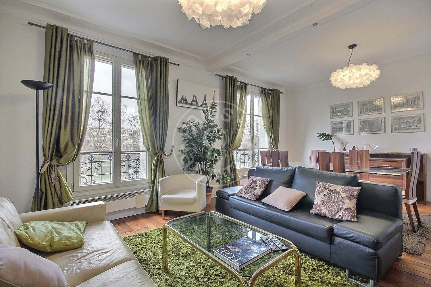 Appartement Quai de Grenelle à Paris
