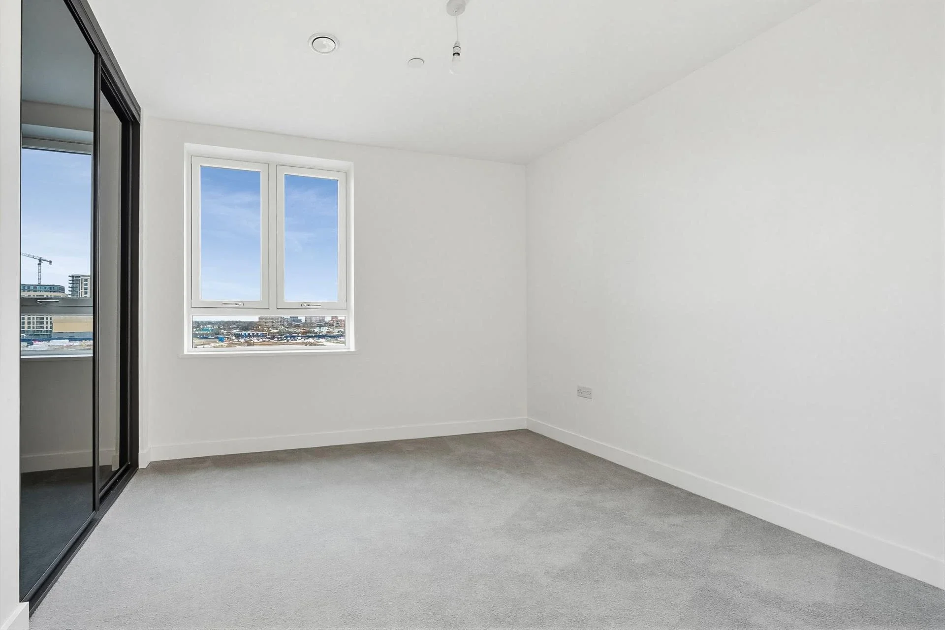Flat Chequers Lane in Greater London