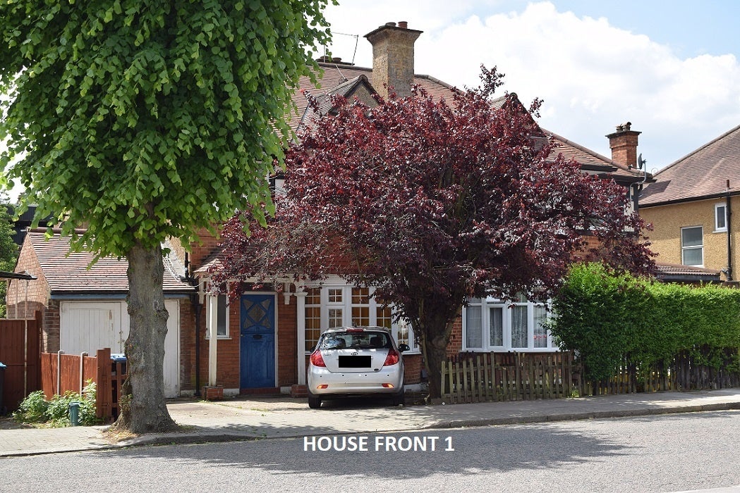 Flat Northwick Avenue in Greater London