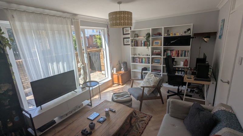 Room Comberton Road in Greater London