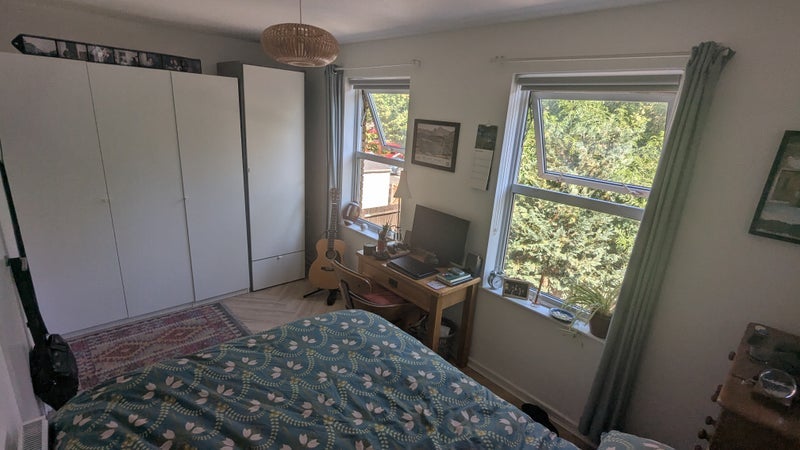 Room Comberton Road in Greater London