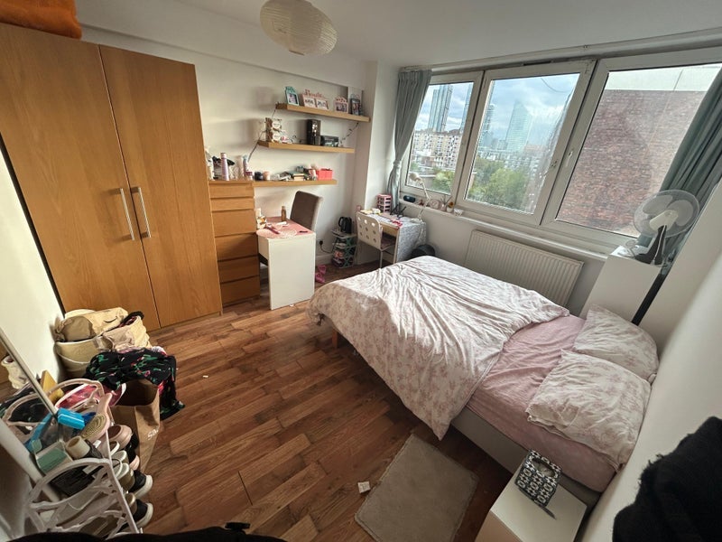 Room Cropley Street in Greater London