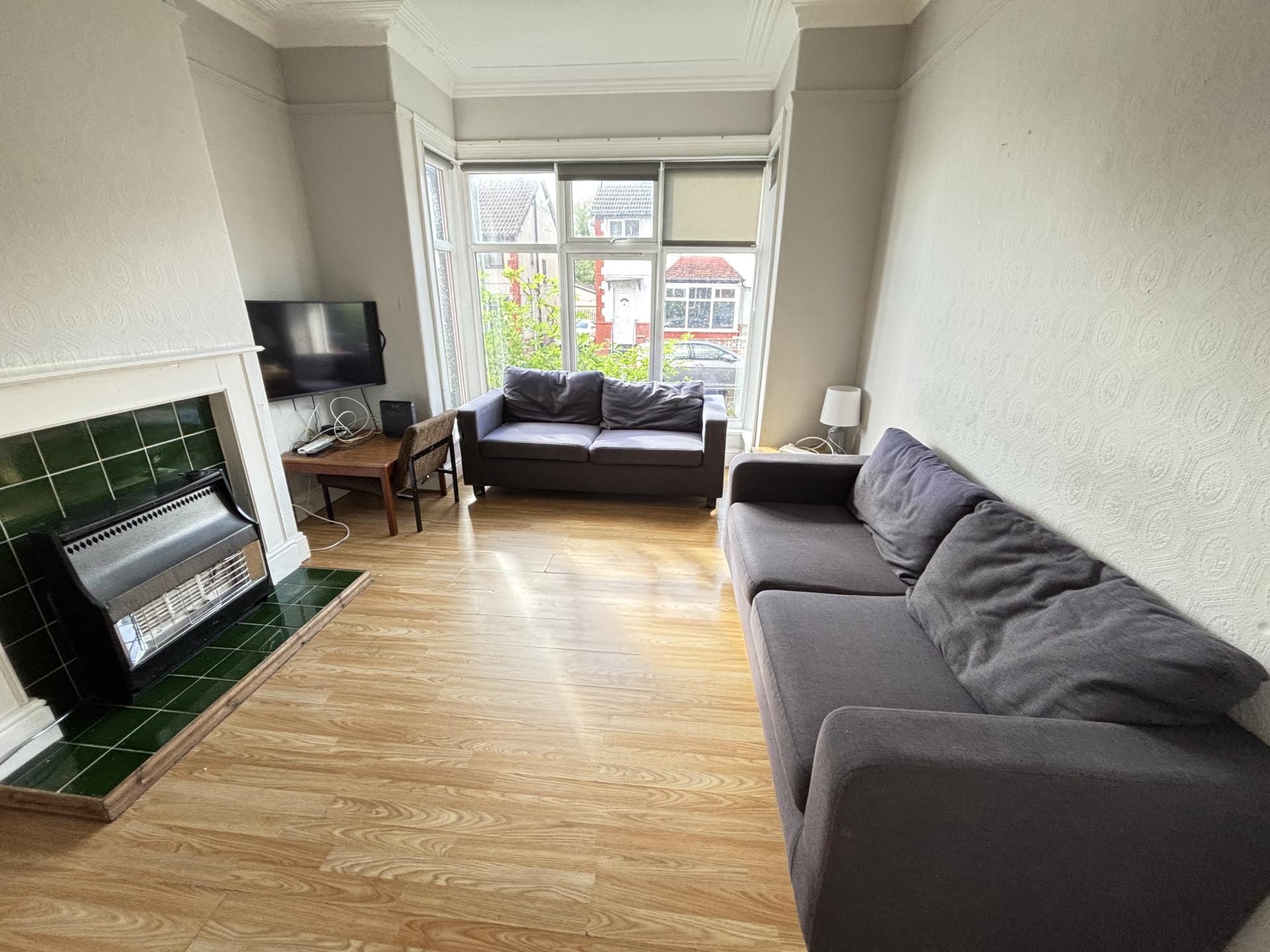 Flat Back Hessle Avenue in Leeds