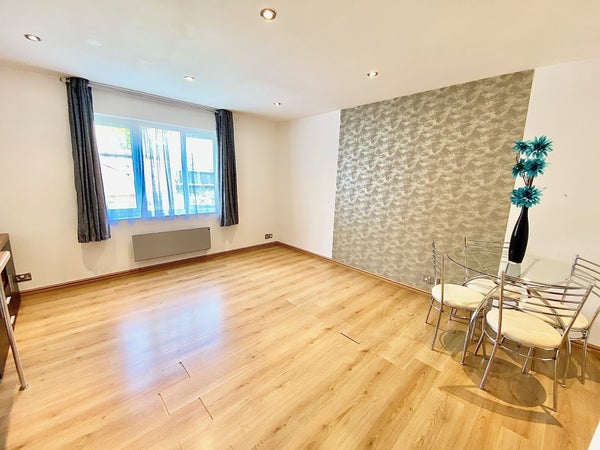 Flat Hereward Green in Epping Forest