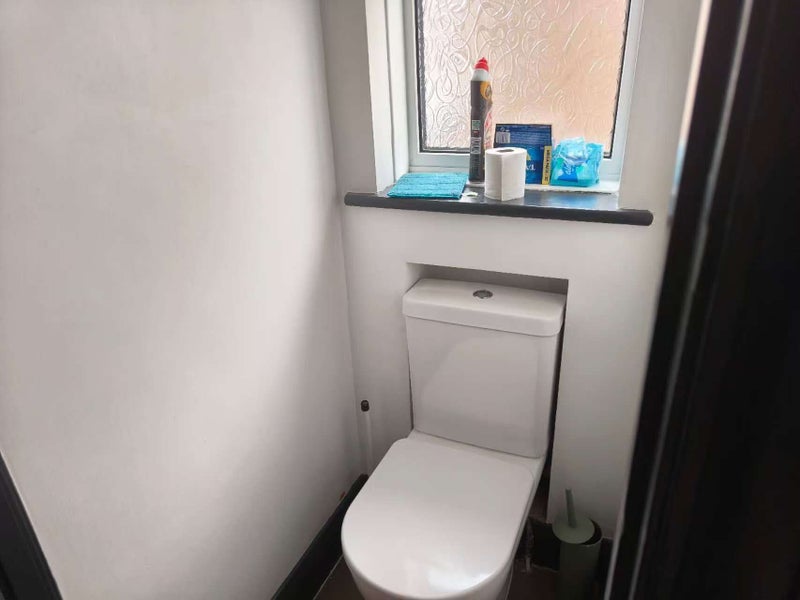 Room Merriman Road in Greater London