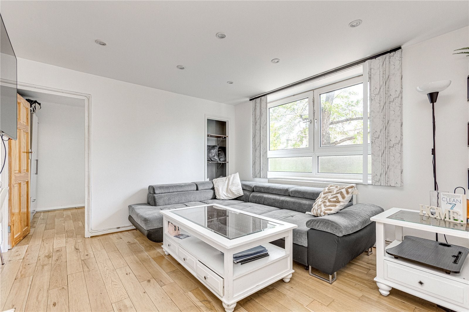 Flat York Road in Greater London