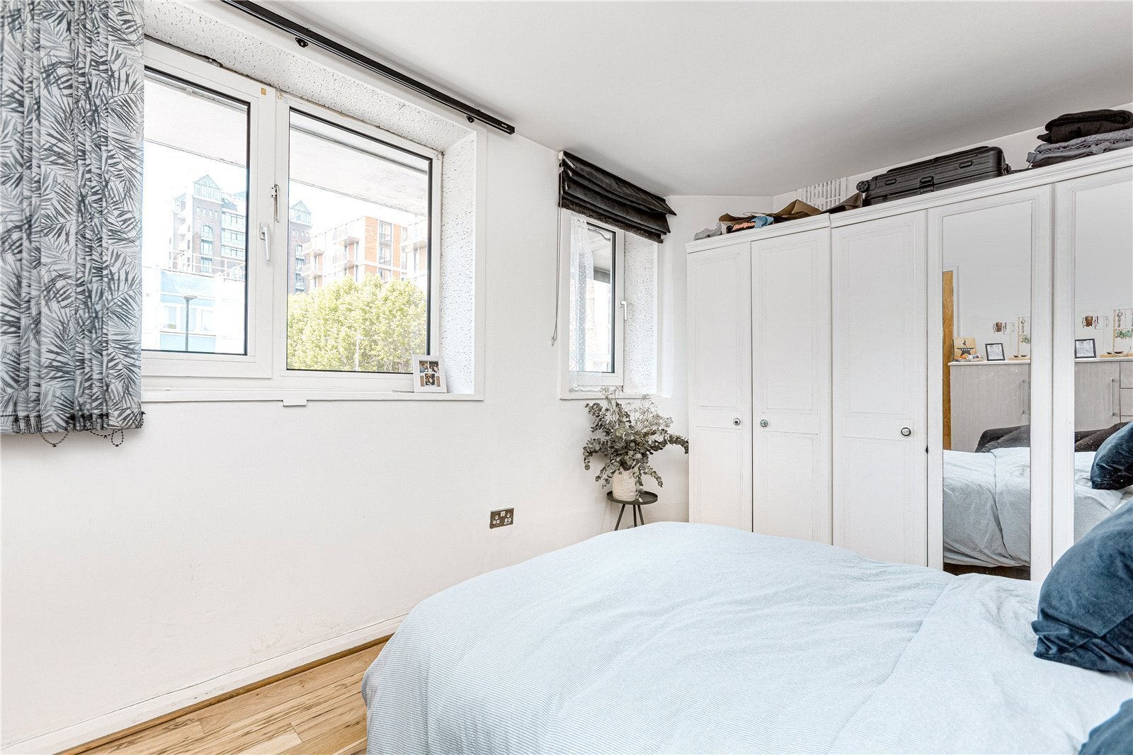 Flat York Road in Greater London