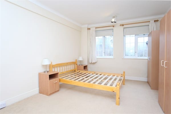 Flat Invermead Close in Greater London