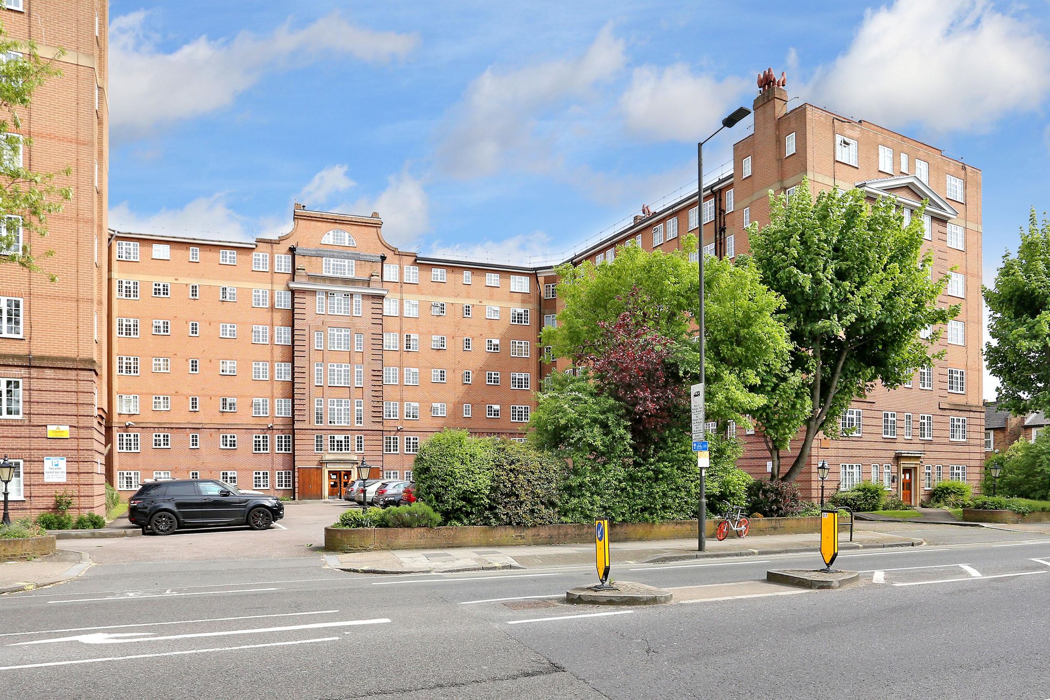 Flat Invermead Close in Greater London