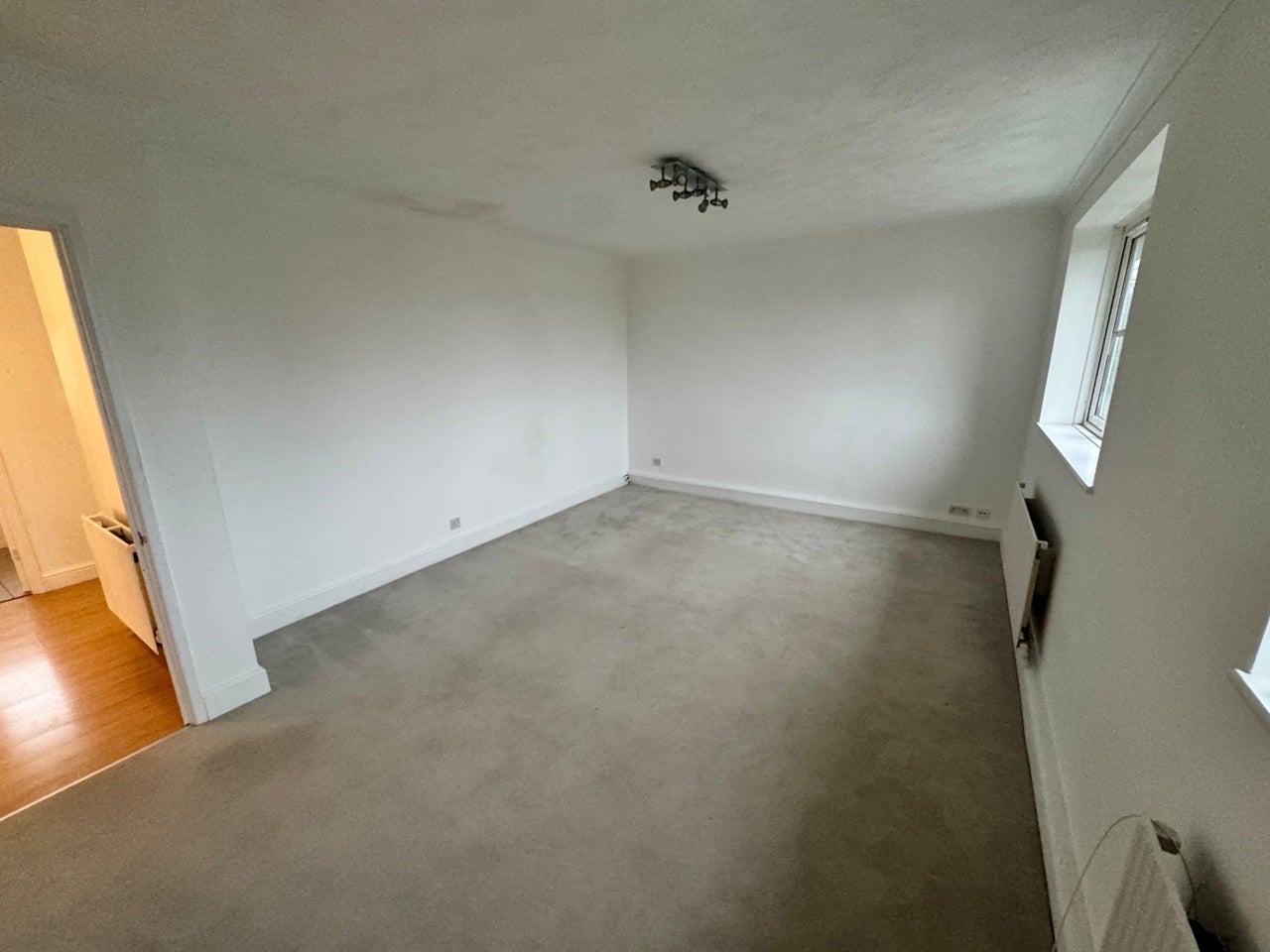Flat Edward Road in Greater London
