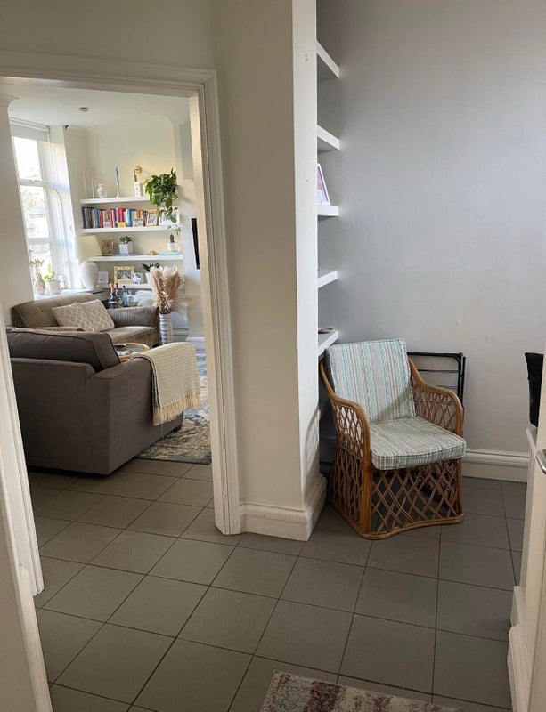 Flat Britannia Row in Greater London