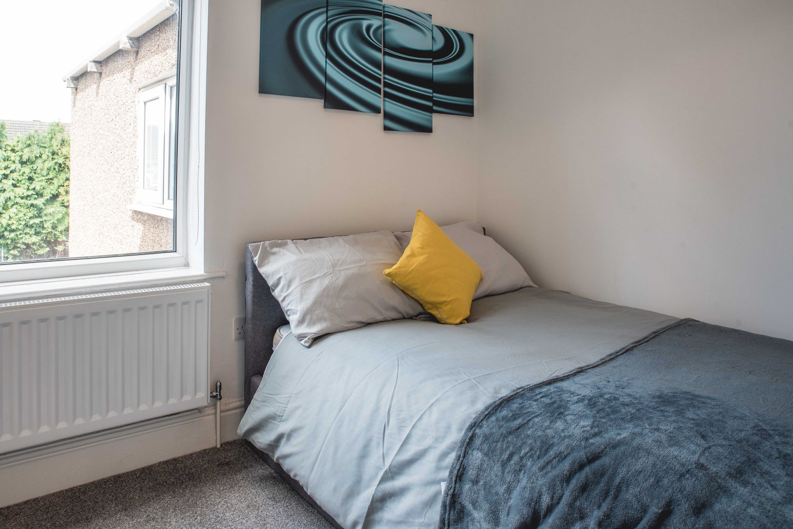 Flat Hainton Avenue in Grimsby