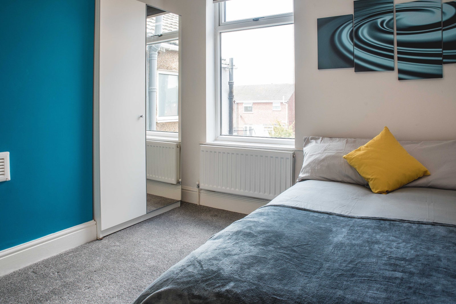 Flat Hainton Avenue in Grimsby