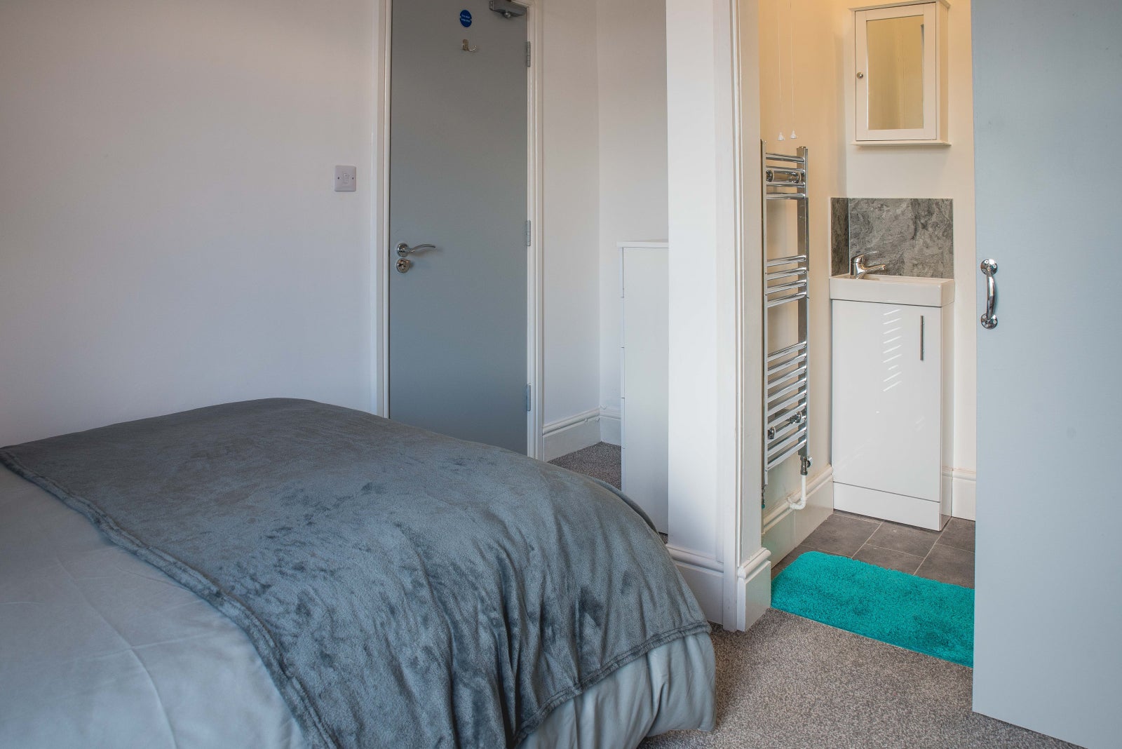 Flat Hainton Avenue in Grimsby