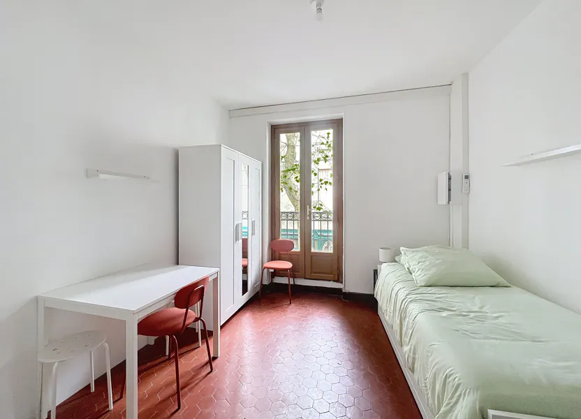 Chambre Boulevard Raspail à Avignon