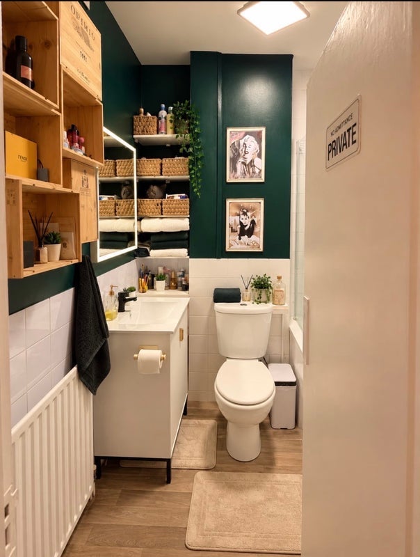 Room Wix's Lane in Greater London