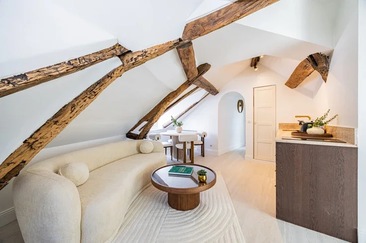 Flat Rue des Saules in Paris