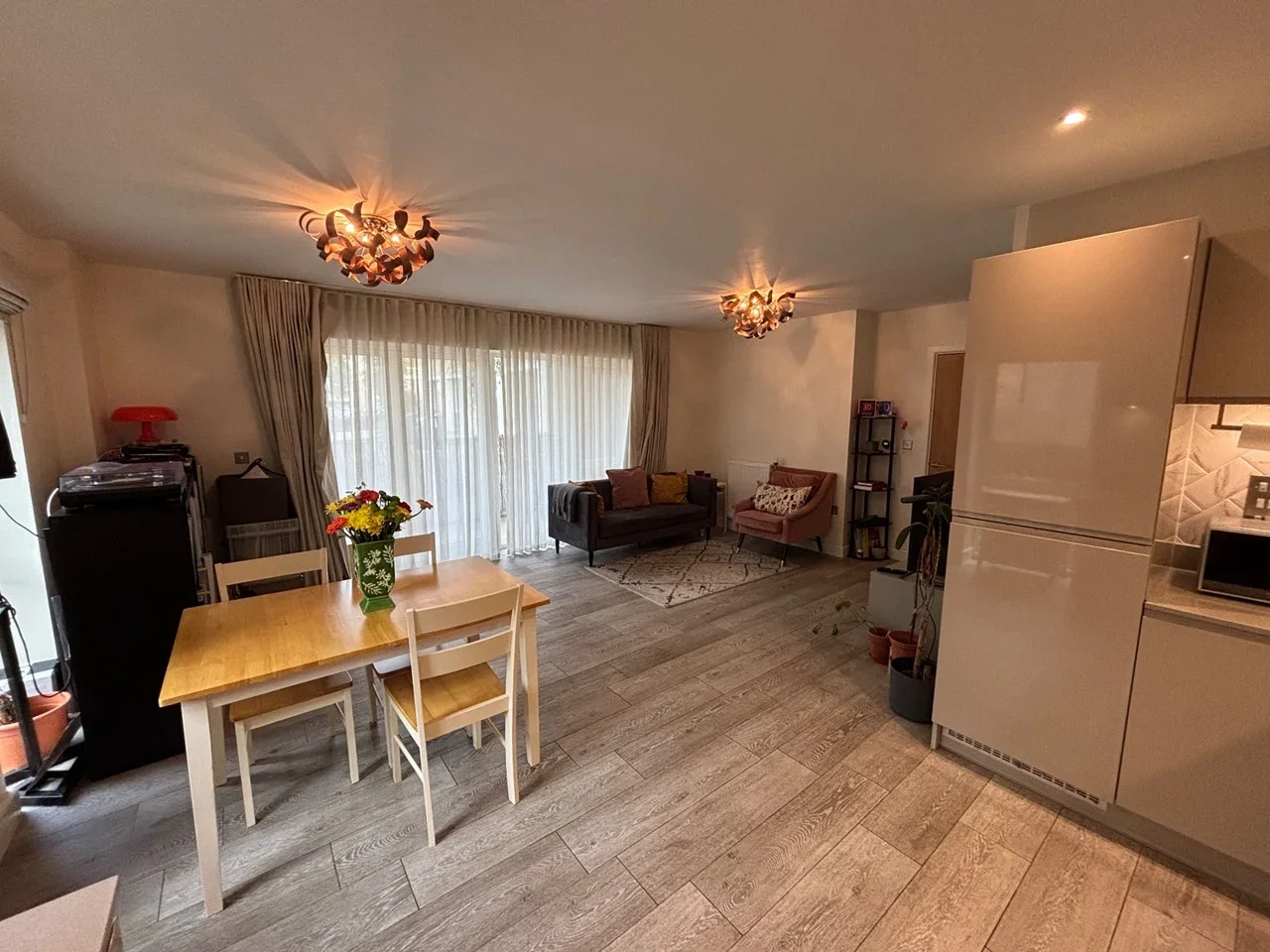 Flat St Clements Avenue in Greater London