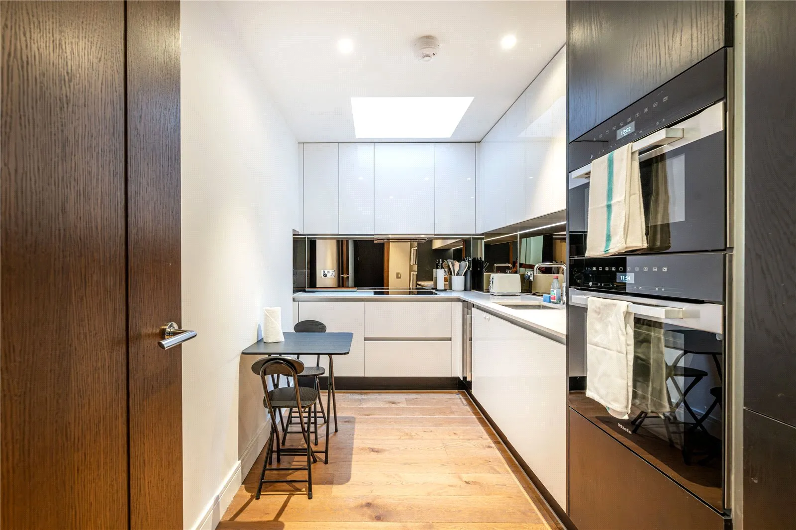 Flat Bayswater Road in Greater London