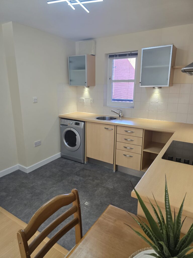 Flat Kennet Walk in Reading