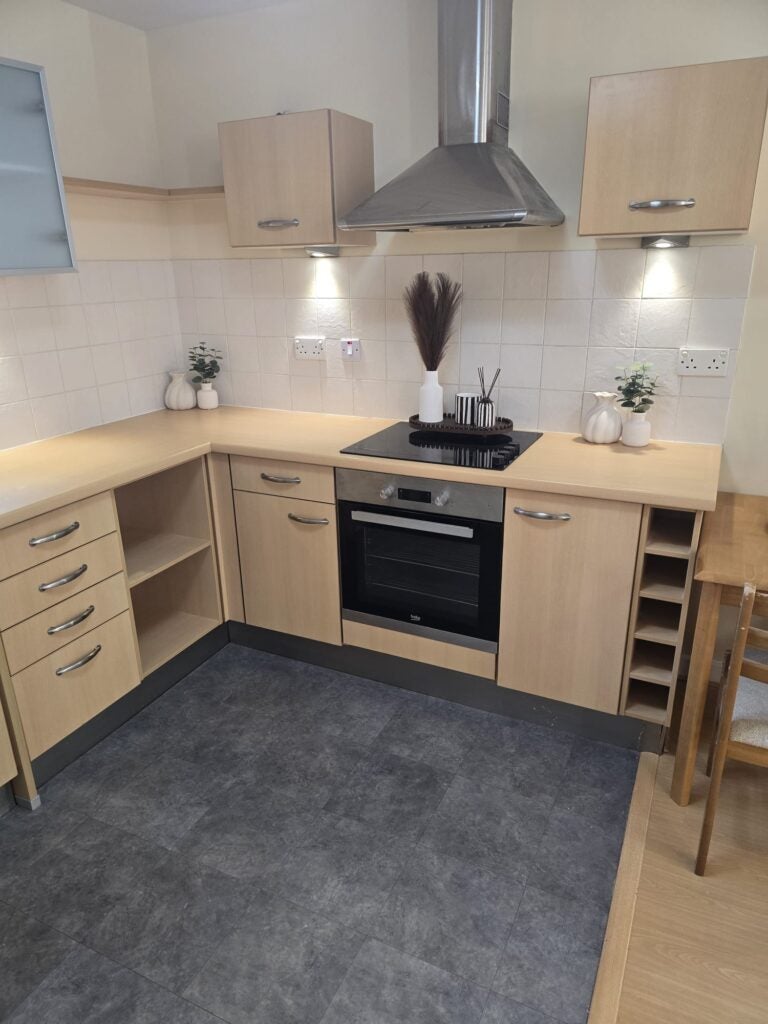 Flat Kennet Walk in Reading