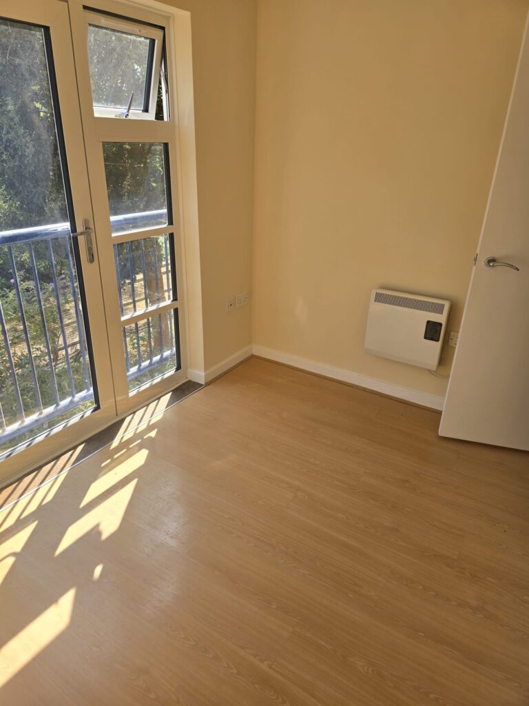 Flat Kennet Walk in Reading
