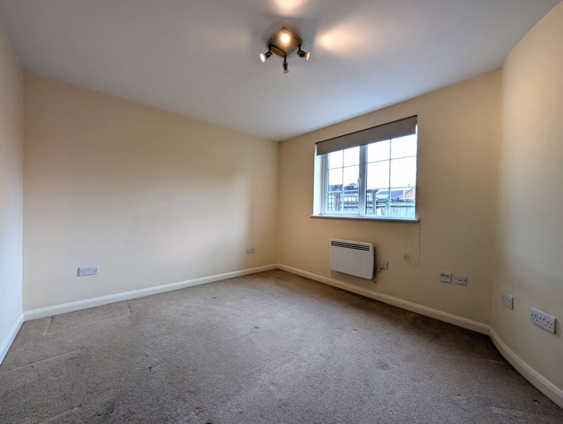 Flat Cleveland Road in Chichester