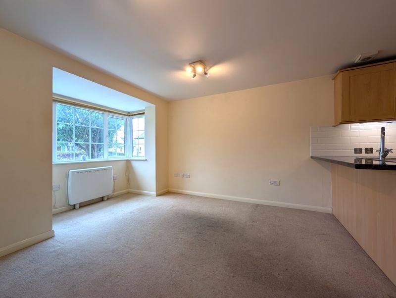 Flat Cleveland Road in Chichester