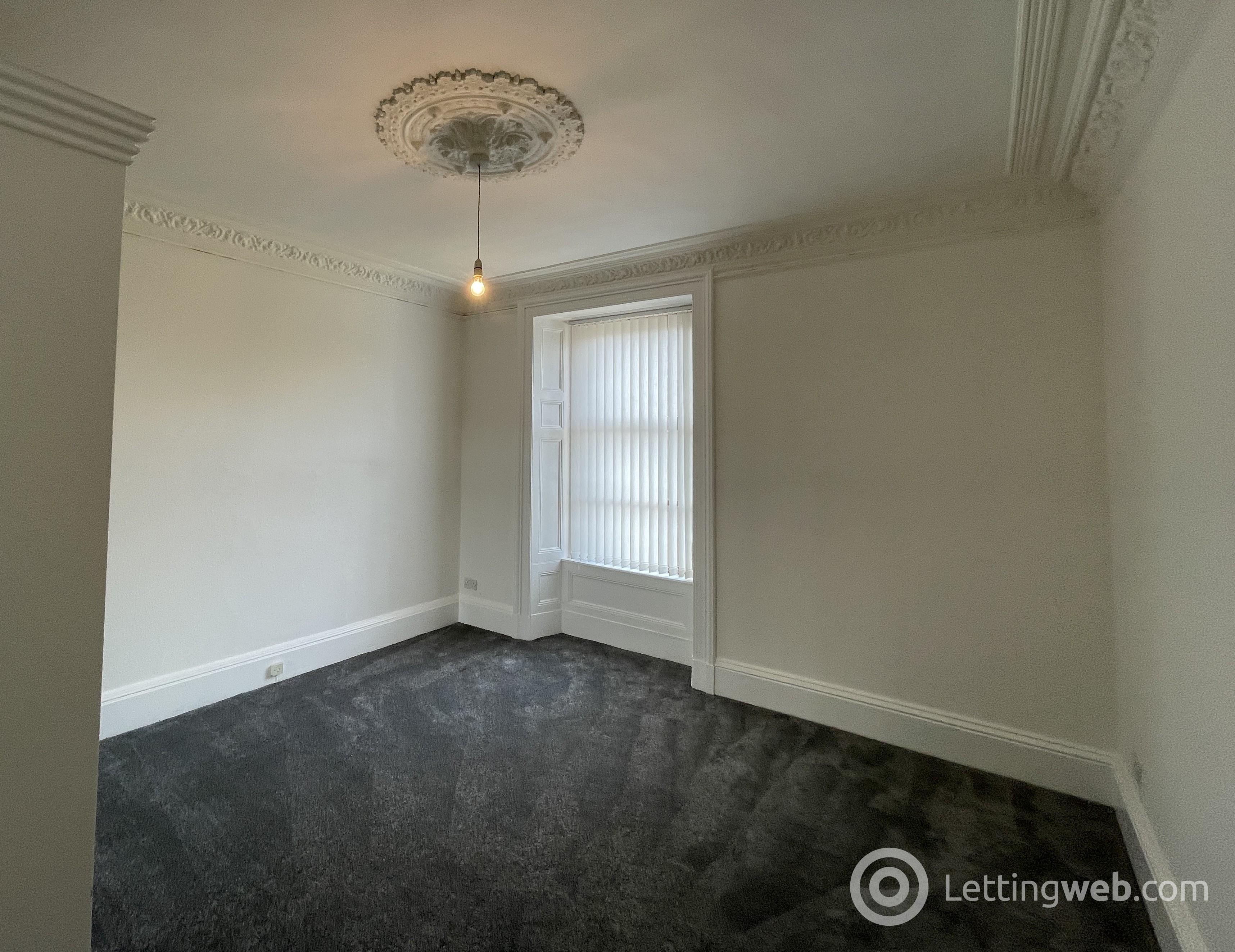 Flat Baldovan Terrace in Dundee