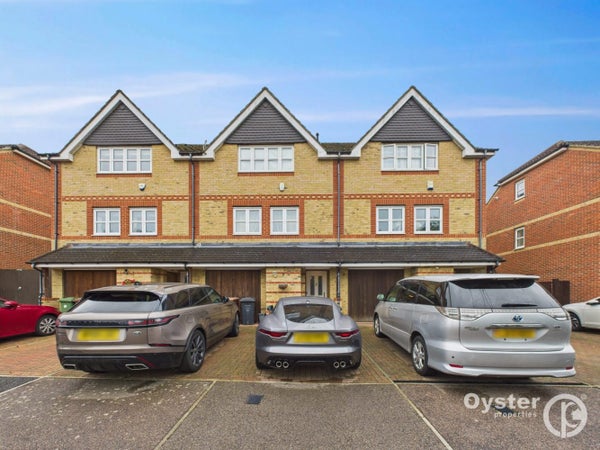 House Wellsfield in Hertsmere