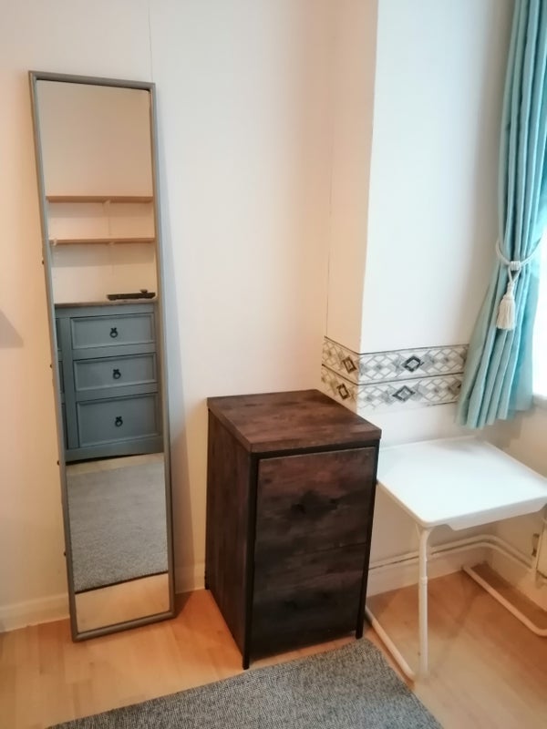 Room Nelson Road in Greater London
