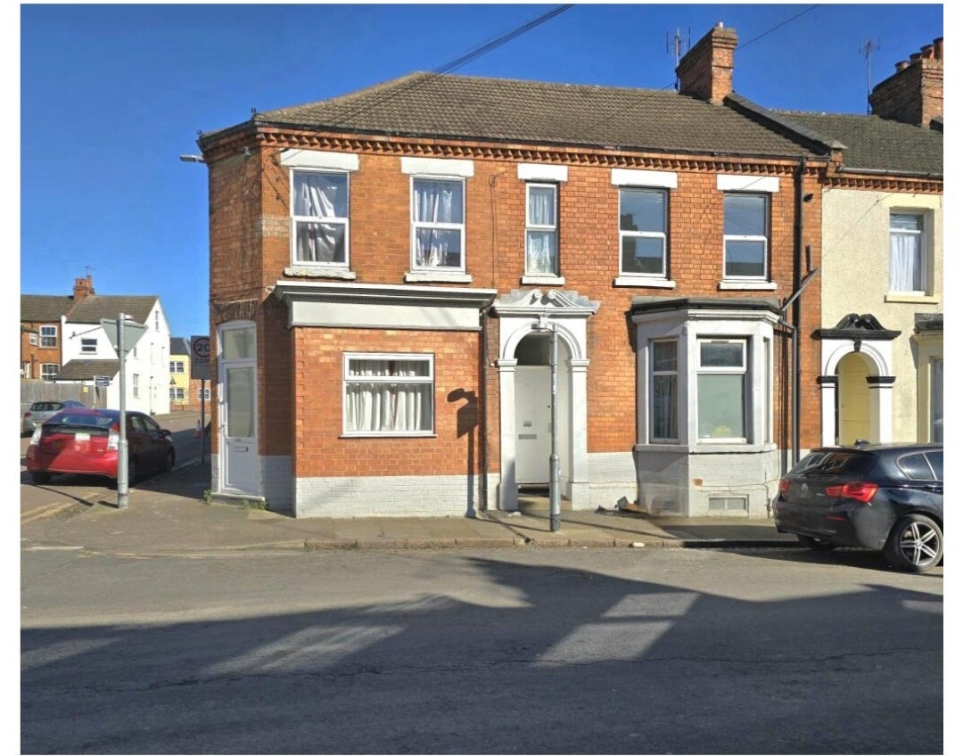 Flat Billington Street in Northampton
