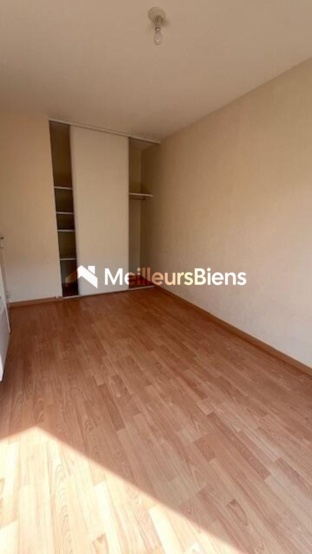 Appartement Place de l'Abbé Franz Stock à Le Coudray