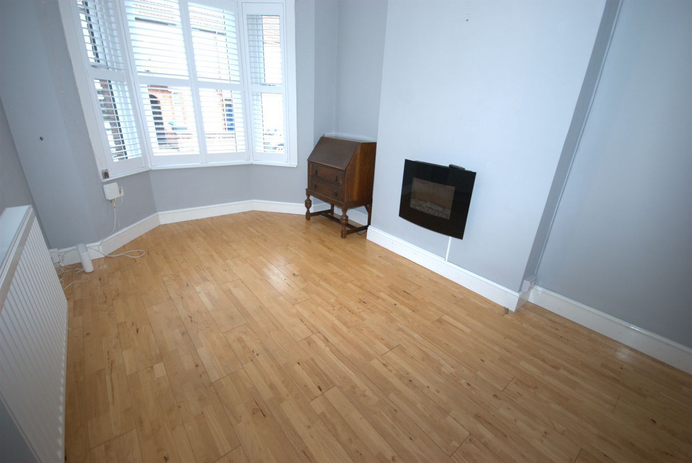 House Acacia Grove in Rugby