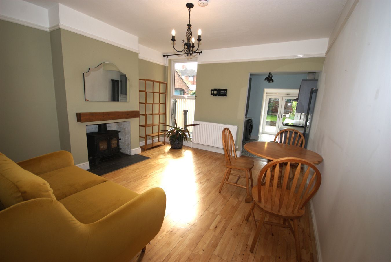 House Acacia Grove in Rugby