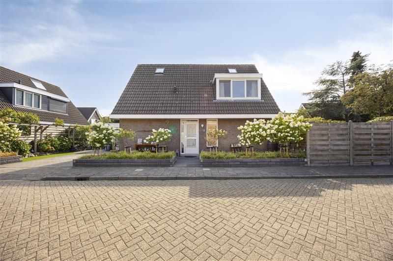 Vrijstaande woning te koop: Graanstraat 92, Purmerend