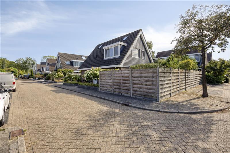 Vrijstaande woning te koop: Graanstraat 92, Purmerend