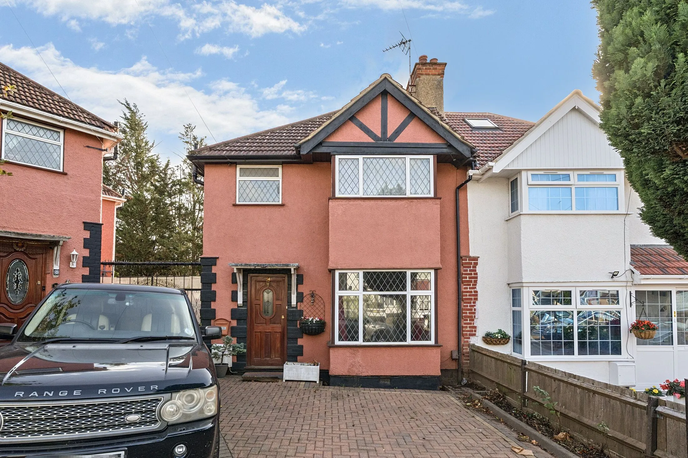 House Roxeth Grove in Greater London
