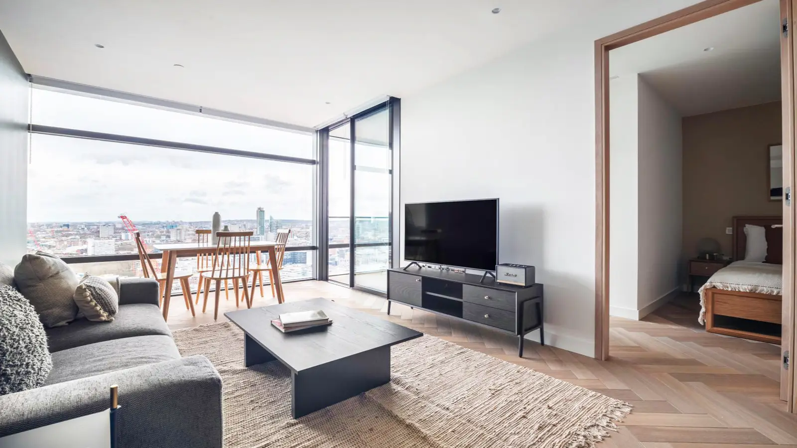 Flat Plough Yard in Greater London
