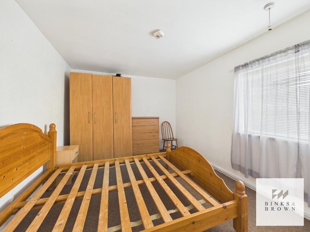Flat Rokells in Basildon