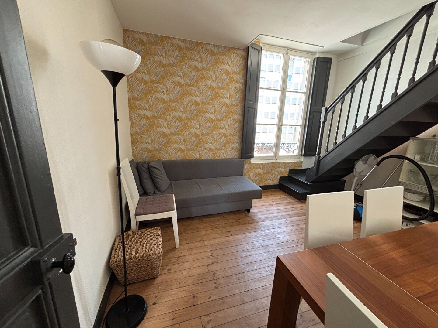 Flat Place Aristide Briand in Nantes