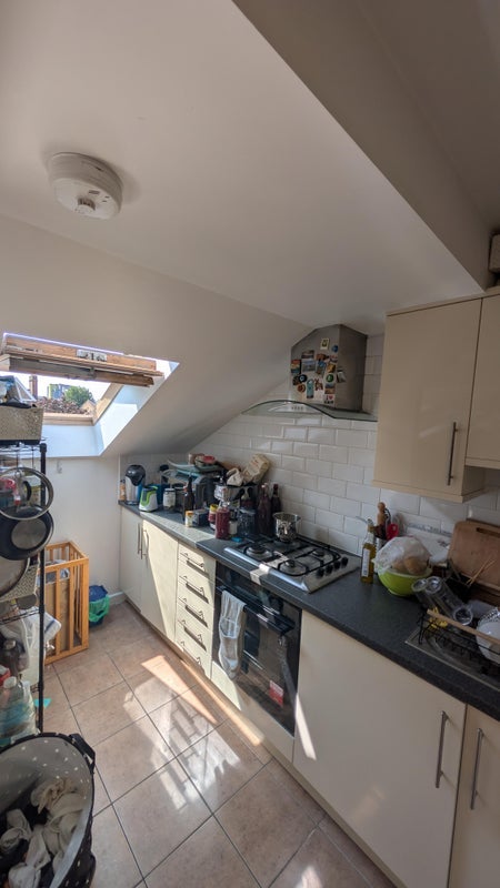 Flat Chelmer Road in Greater London