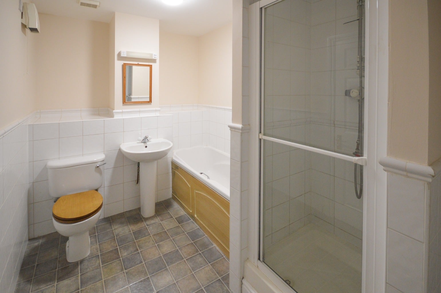 Flat Bentfield Road in Uttlesford