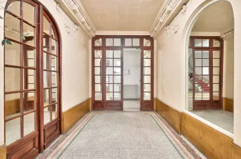 Flat Rue Chaptal in Paris