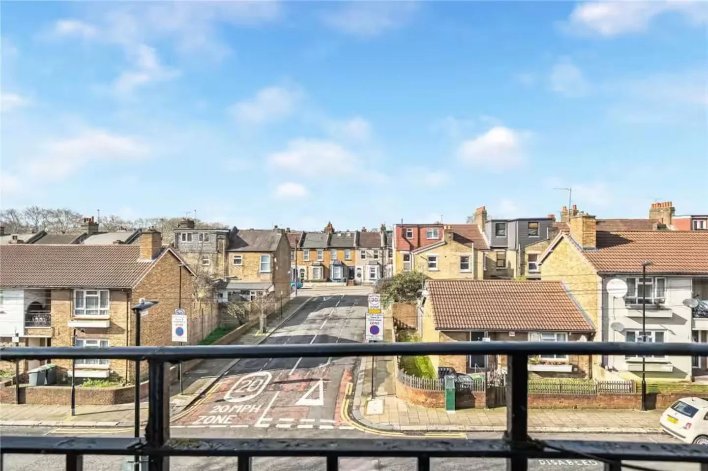 Flat Cornwall Road in Greater London
