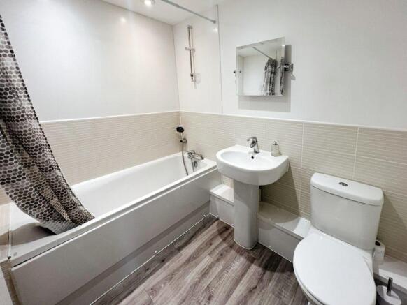 Flat Strouds Close in Swindon