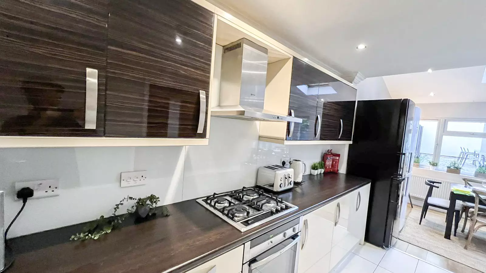 Flat Kilburn High Road in Greater London