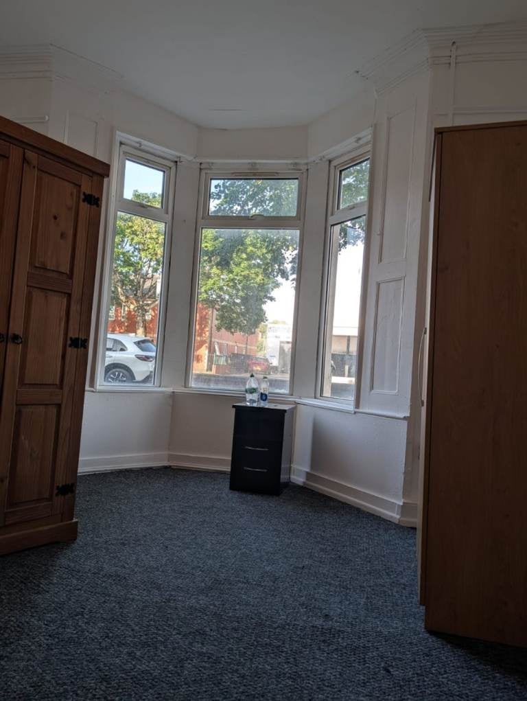 Flat Machen Place in Cardiff