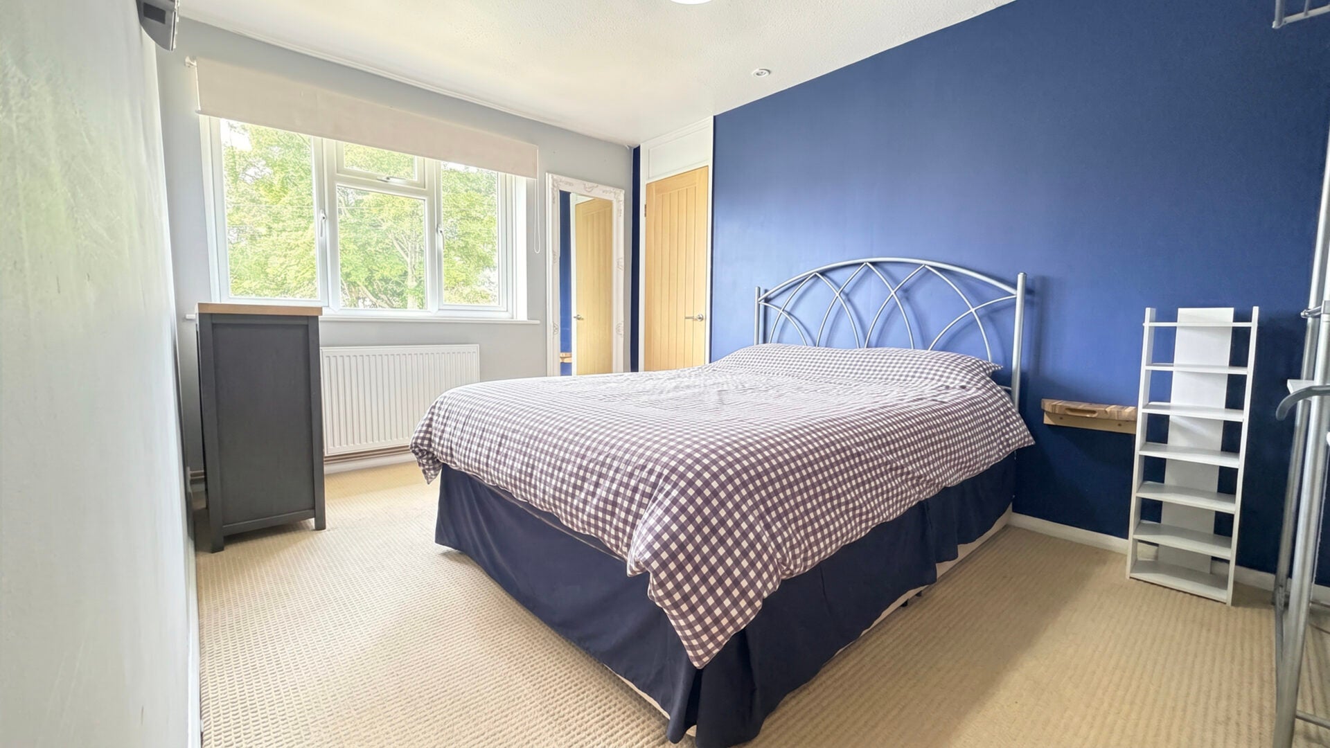 Flat Holdbrook in North Hertfordshire